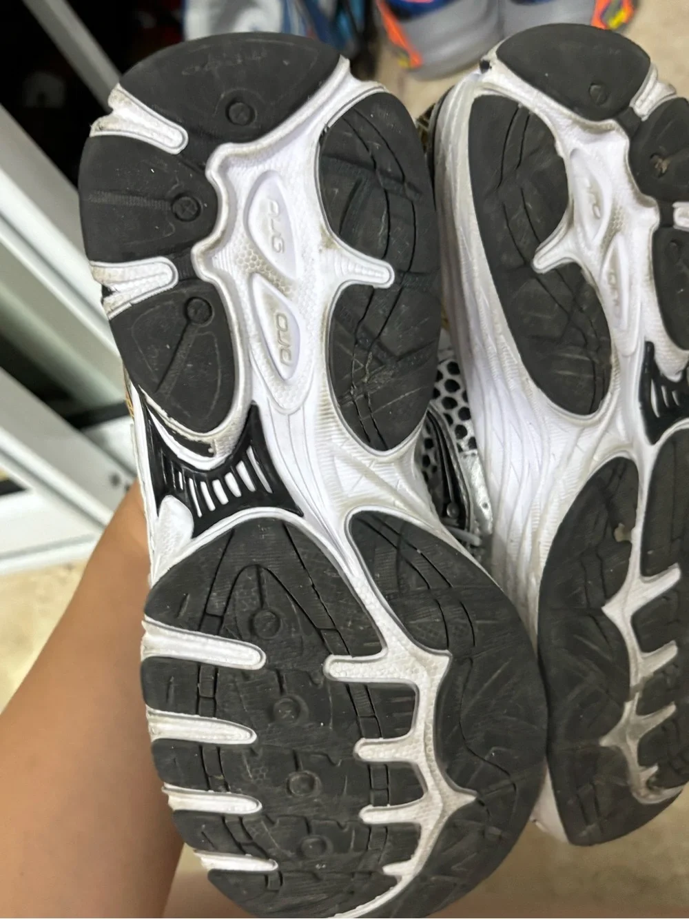 Saucony White Black Gold Kids Running Shoes